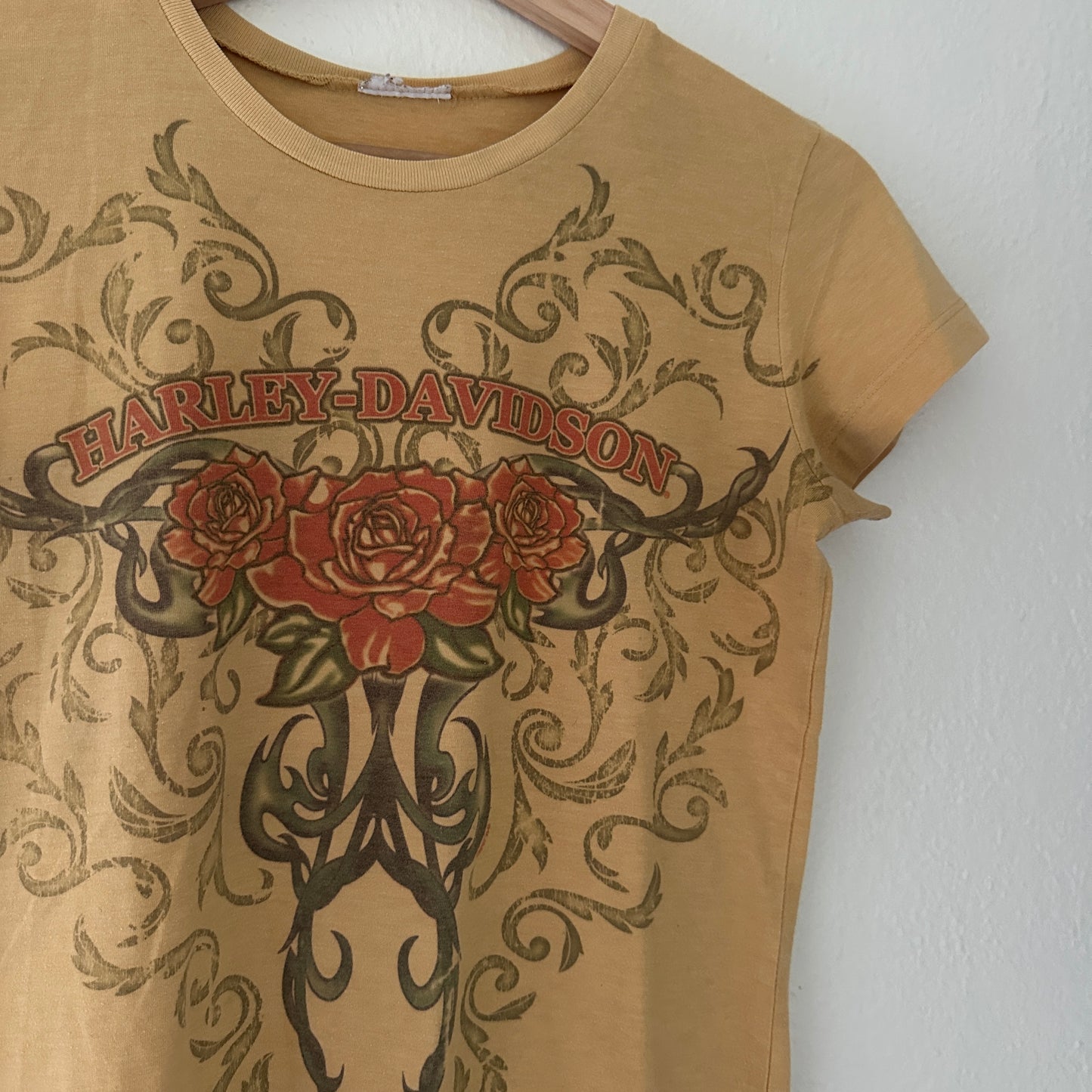 Y2K Women’s Harley Yellow Roses Tee Size S