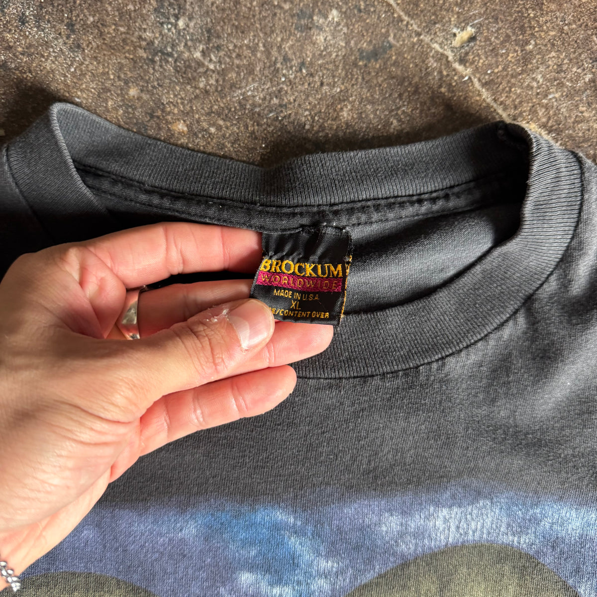90’s Pink Floyd Division Bell Tee (XL)