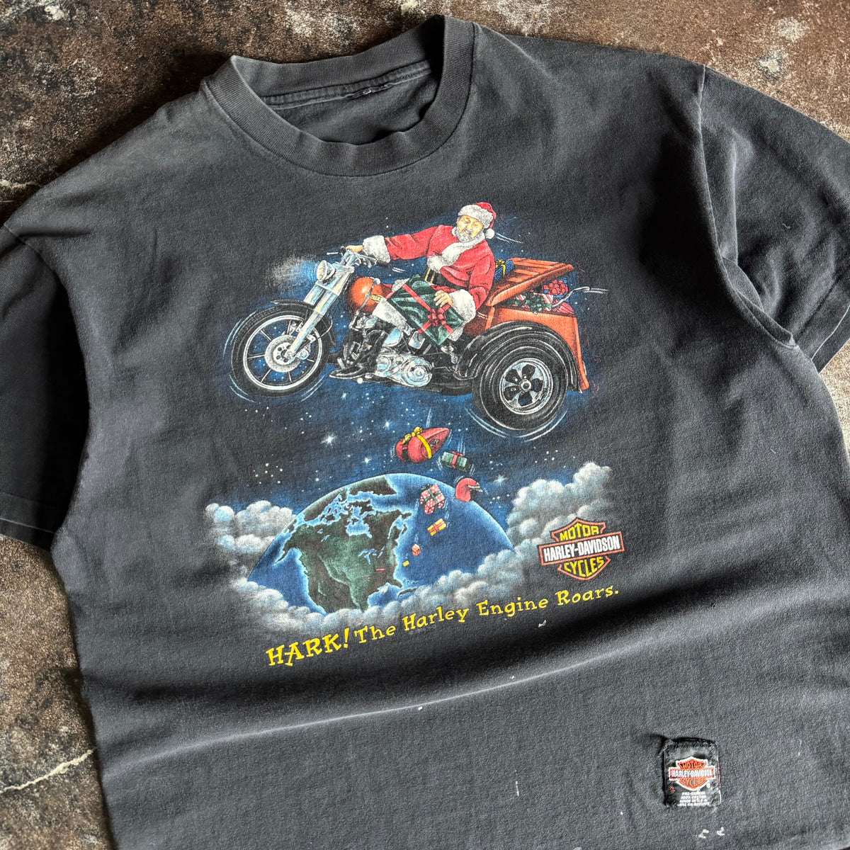 90’s Harley Santa Hark The Engine Roars Tee (XL)