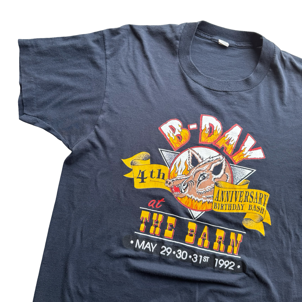 90’s The Barn Hog Flame Biker Bar Tee Size XL