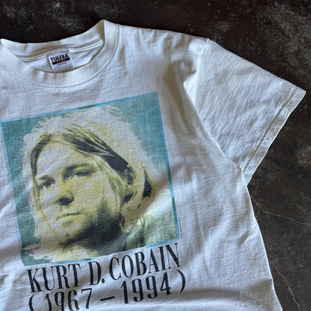 90’s Kurt Cobain Nirvana Memorial Painting Tee (XL)
