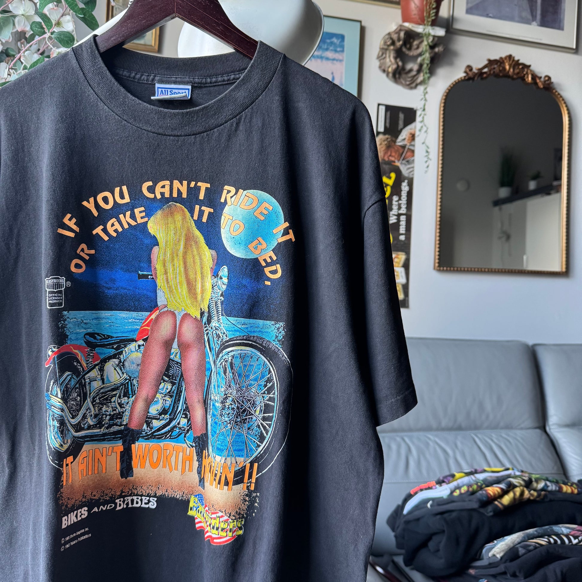 90’s Easyriders Magazine MILF “It Ain’t Worth Havin’!!” Tee Size XXL