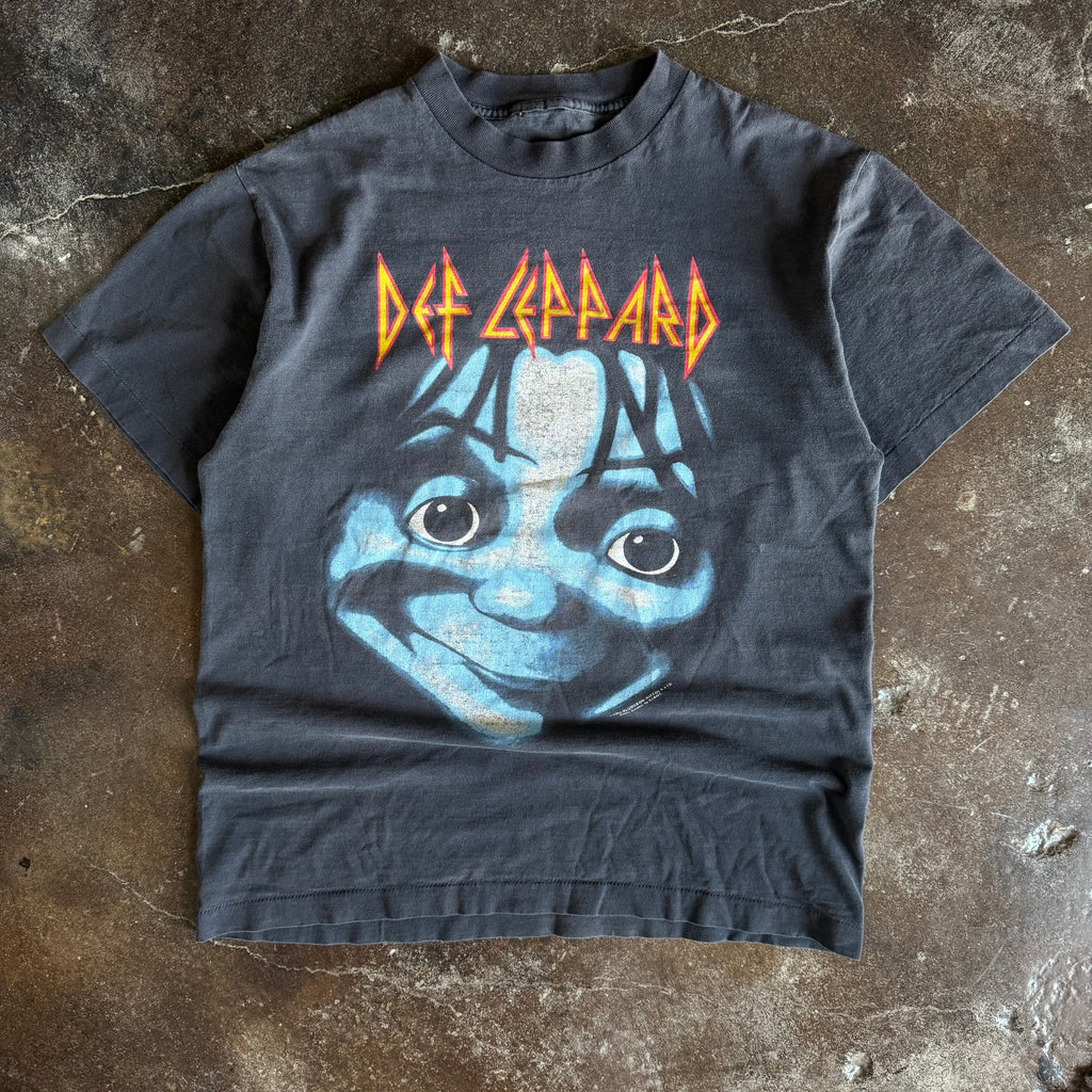 90’s Def Leppard Big Face Rock Band Tee (L)