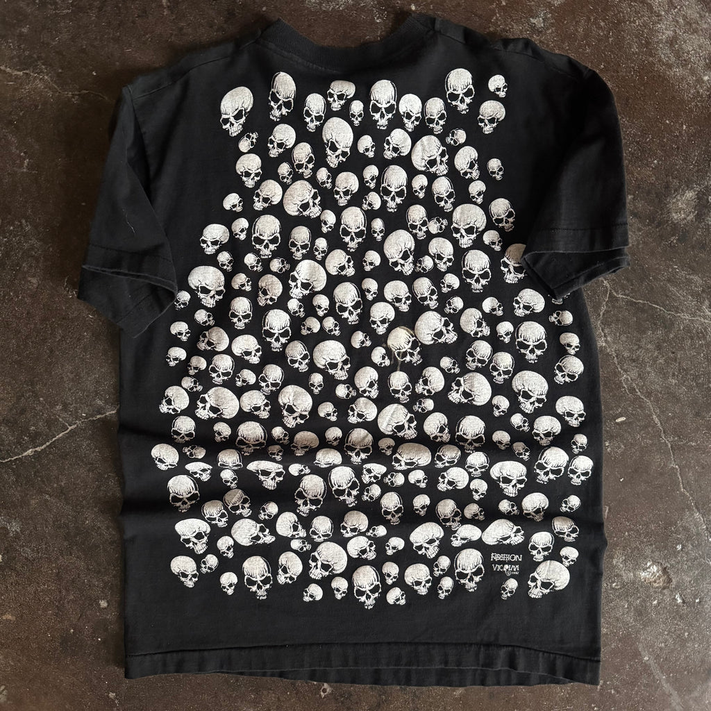 90’s Fashion Victim Skull Pile AOP Tee (XL)