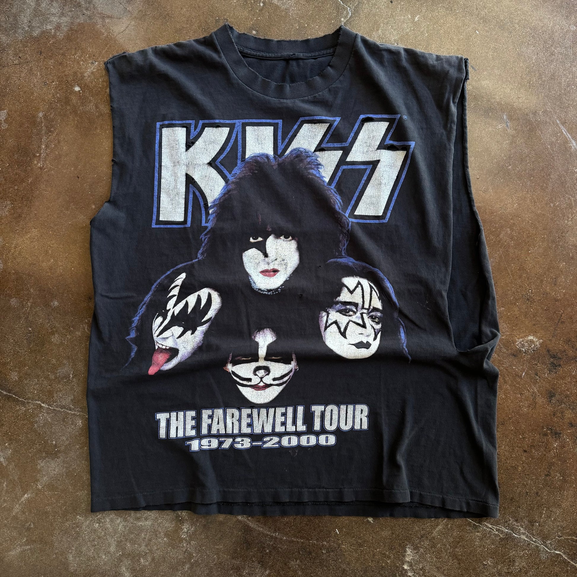 ‘00 Kiss Legends Never Die Distressed Cut Off Tee (XL)