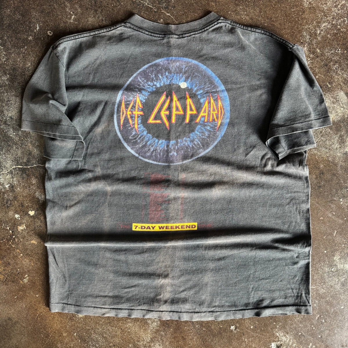 90’s Def Leppard Adrenalize Faded Tee (XL)