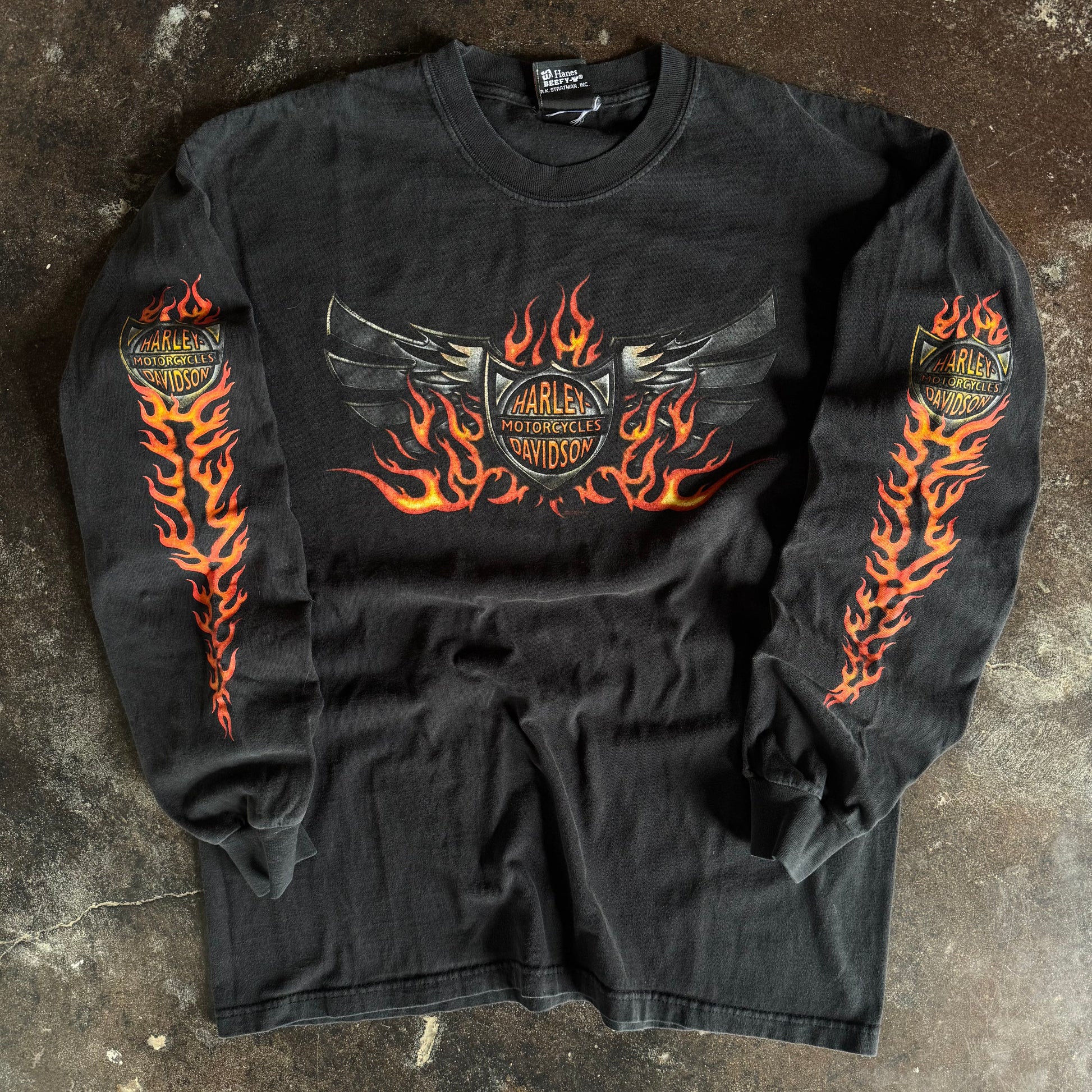 Vintage Y2K Harley-Davidson twin flames longsleeve t-shirt with dual flame graphic