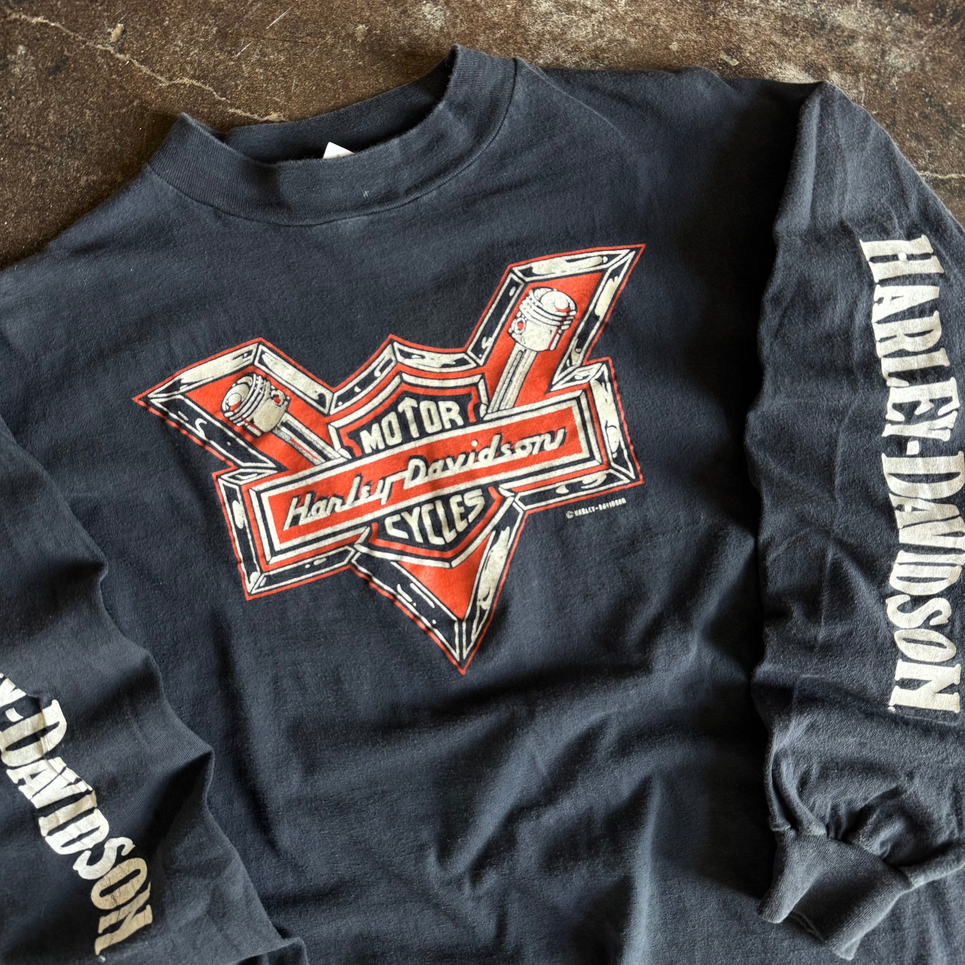80’s Harley V Emblem Motor City Longsleeve (Cropped XL)