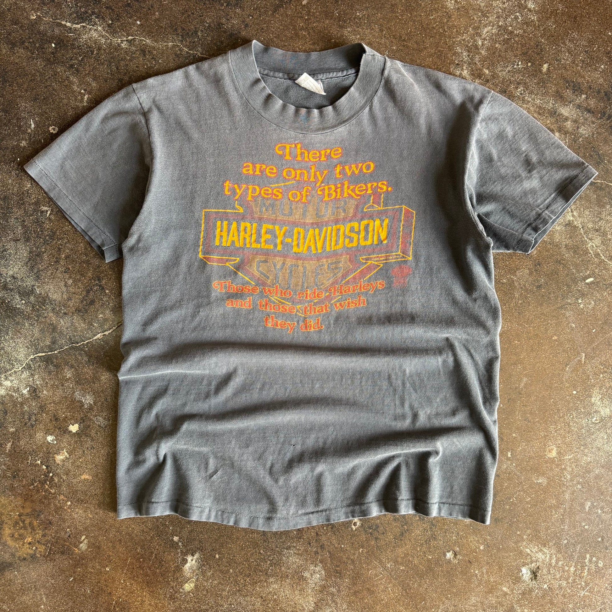 80’s Harley “Two Types of Bikers” Sun Faded Tee (L)