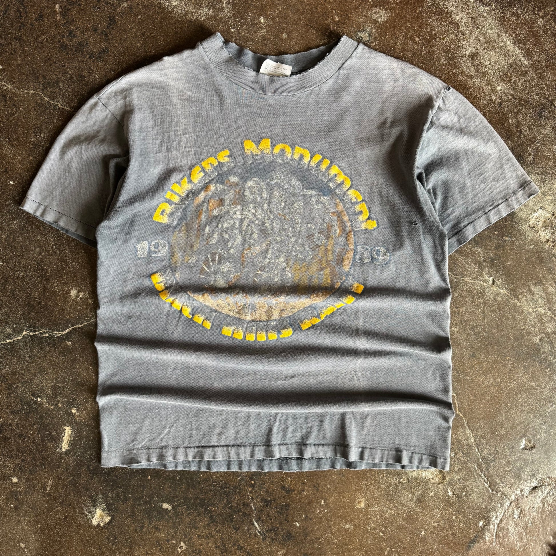 80’s Harley Monument Bikers Only Sun Faded Tee (L)