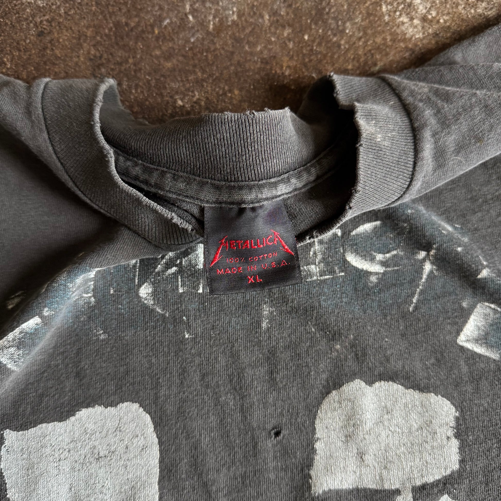 90’s Metallica Faces Sun Faded Tour Tee (XL)
