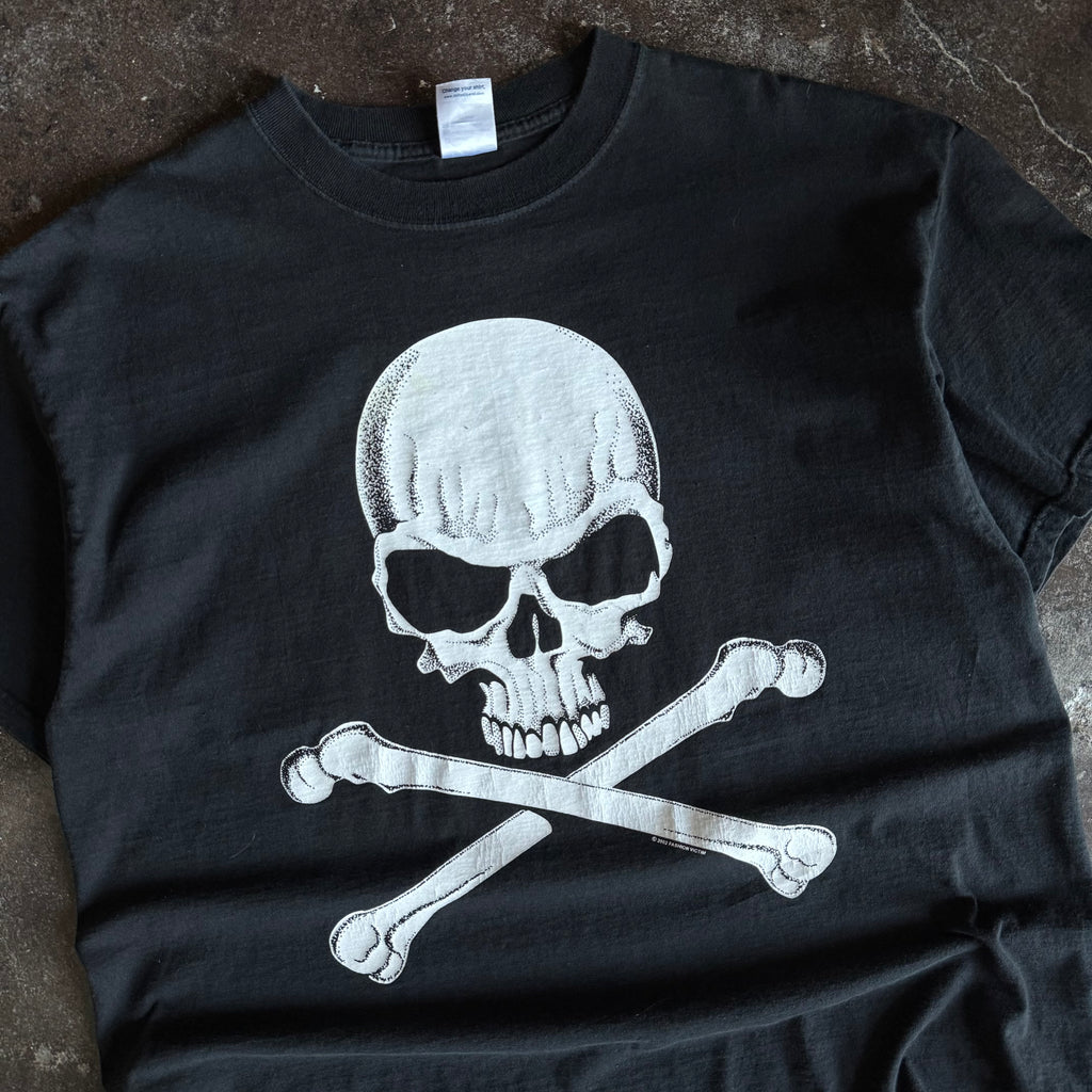 Y2K Fashion Victim Skull & Crossbones Tee (XL)