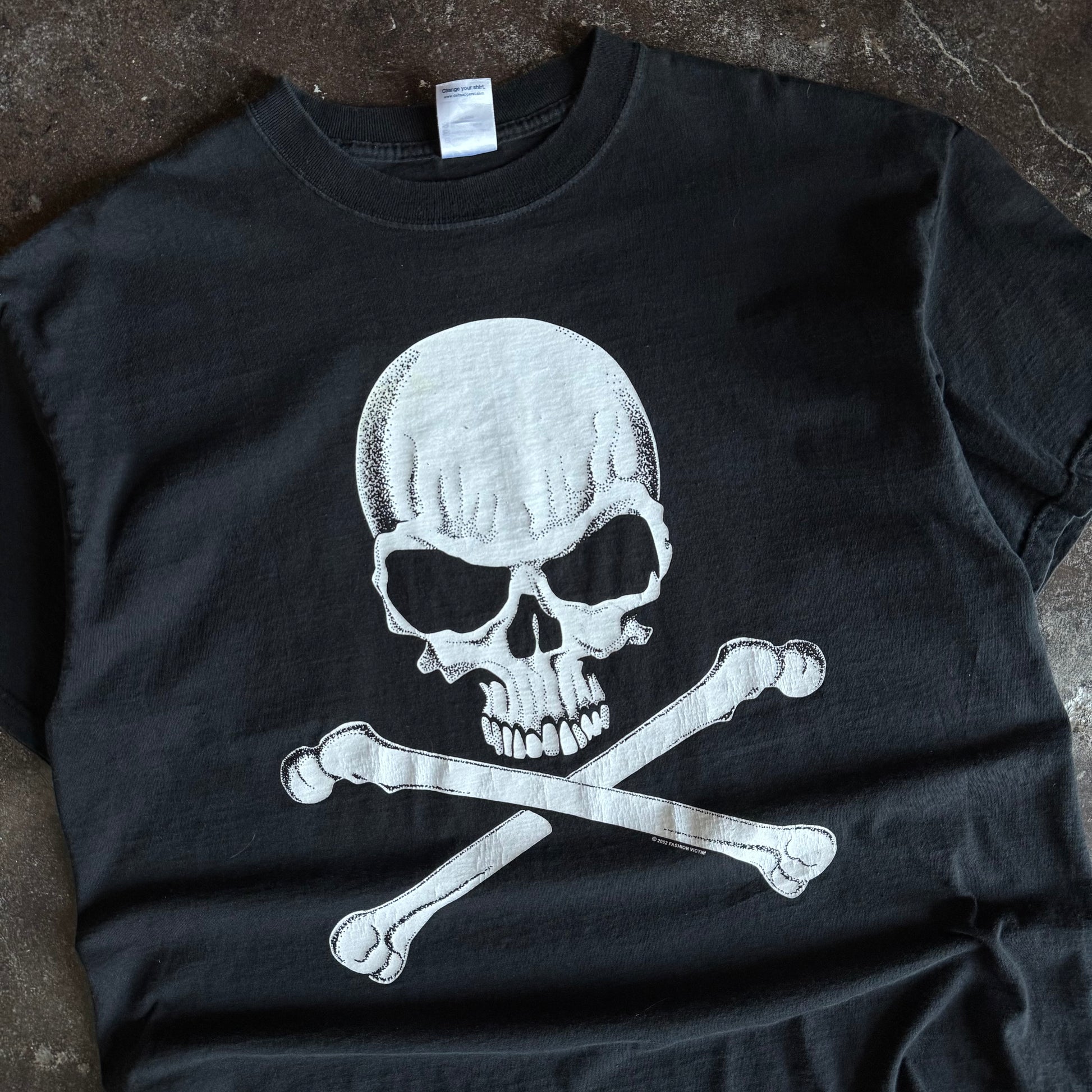 Y2K Fashion Victim Skull & Crossbones Tee (XL)