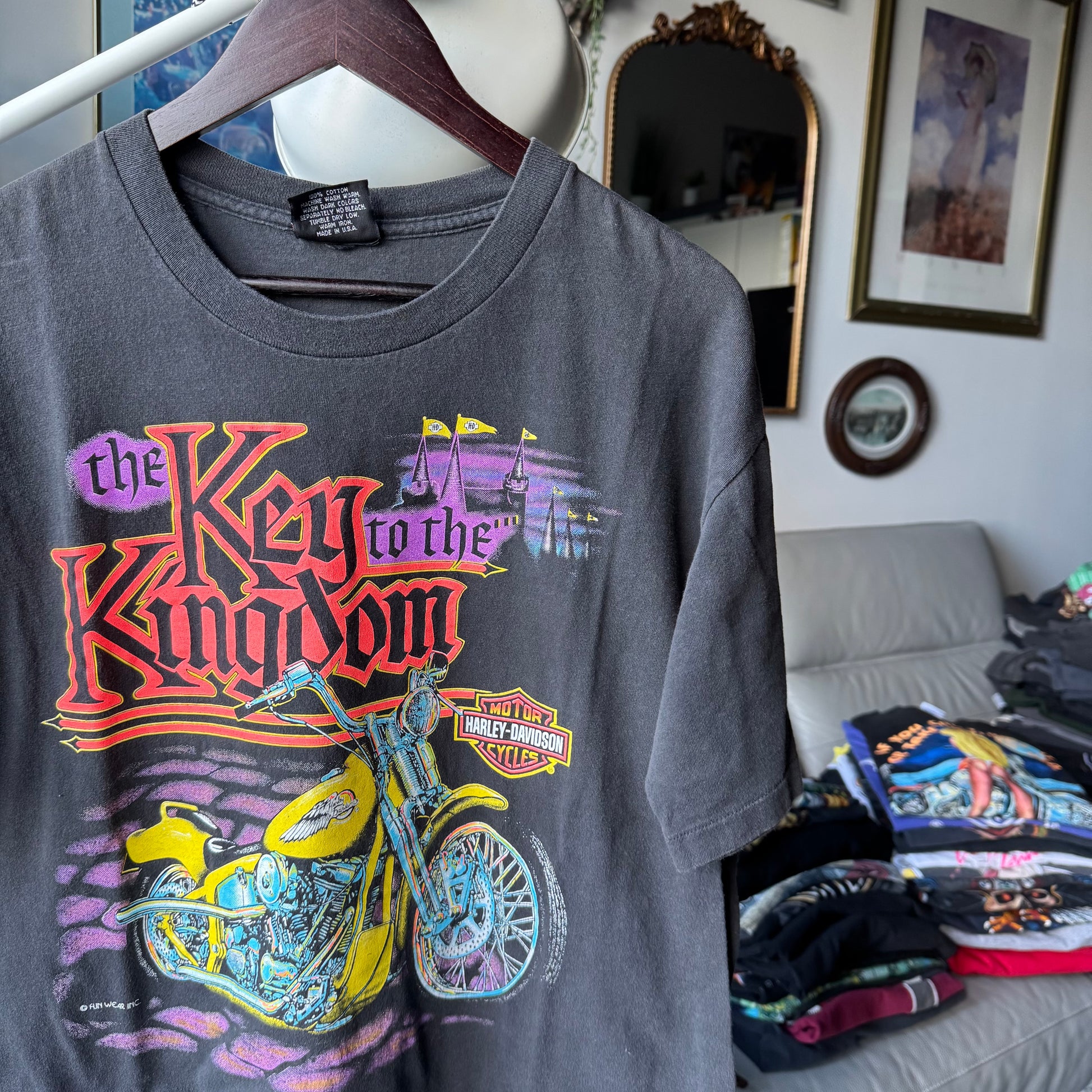 90’s Harley Davidson “Key to the Kingdom” Fun Wear Tee Size L