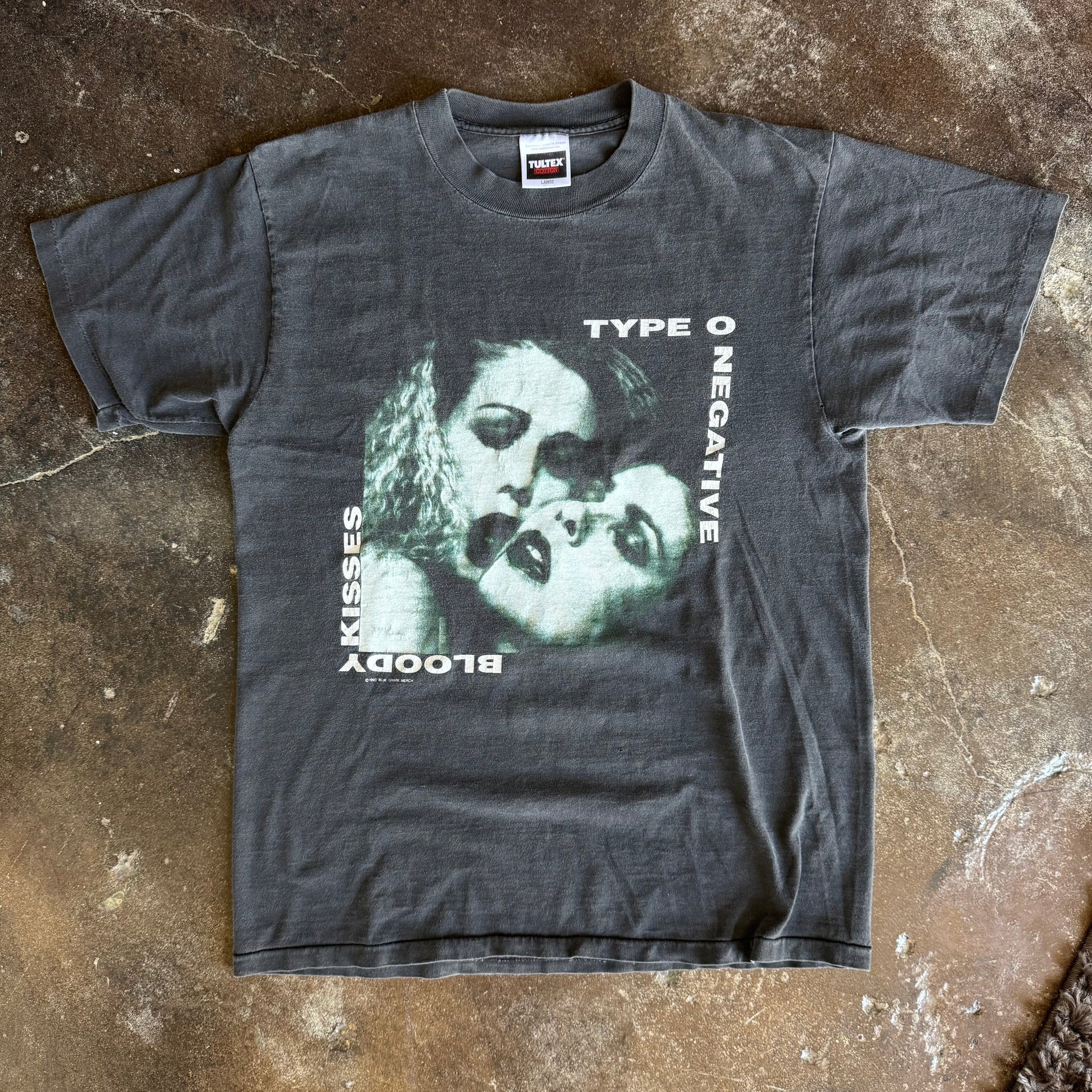 Vintage 1990s Type O Negative Bloody Kisses gothic metal band t-shirt