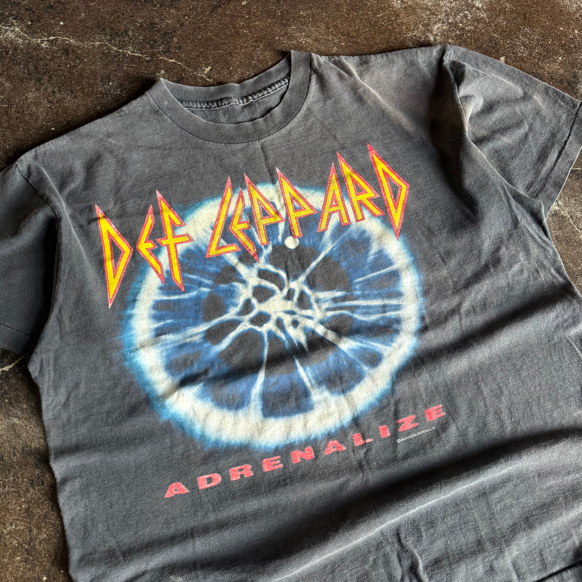 90’s Def Leppard Adrenalize Faded Tee (XL)
