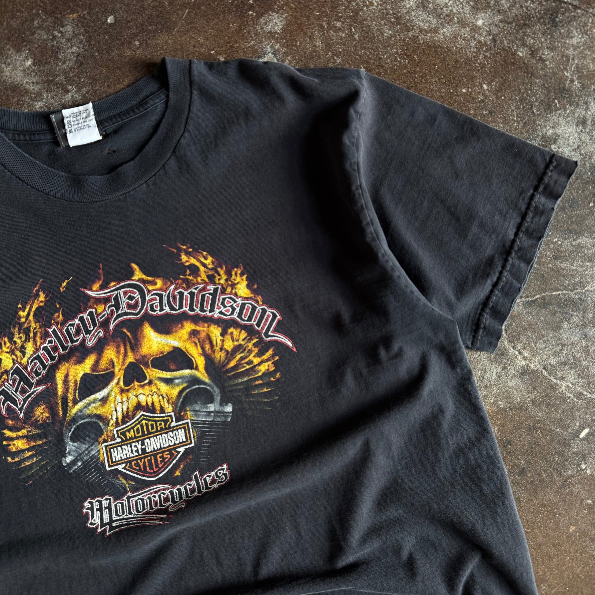 Y2K Harley Davidson Flaming Skull Wisconsin Tee (XL)