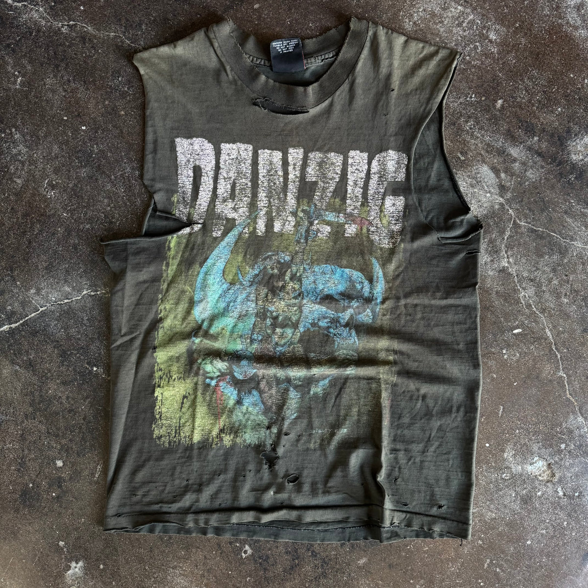 90’s Danzig Faded & Thrashed Cut-Off Band Tee (M)