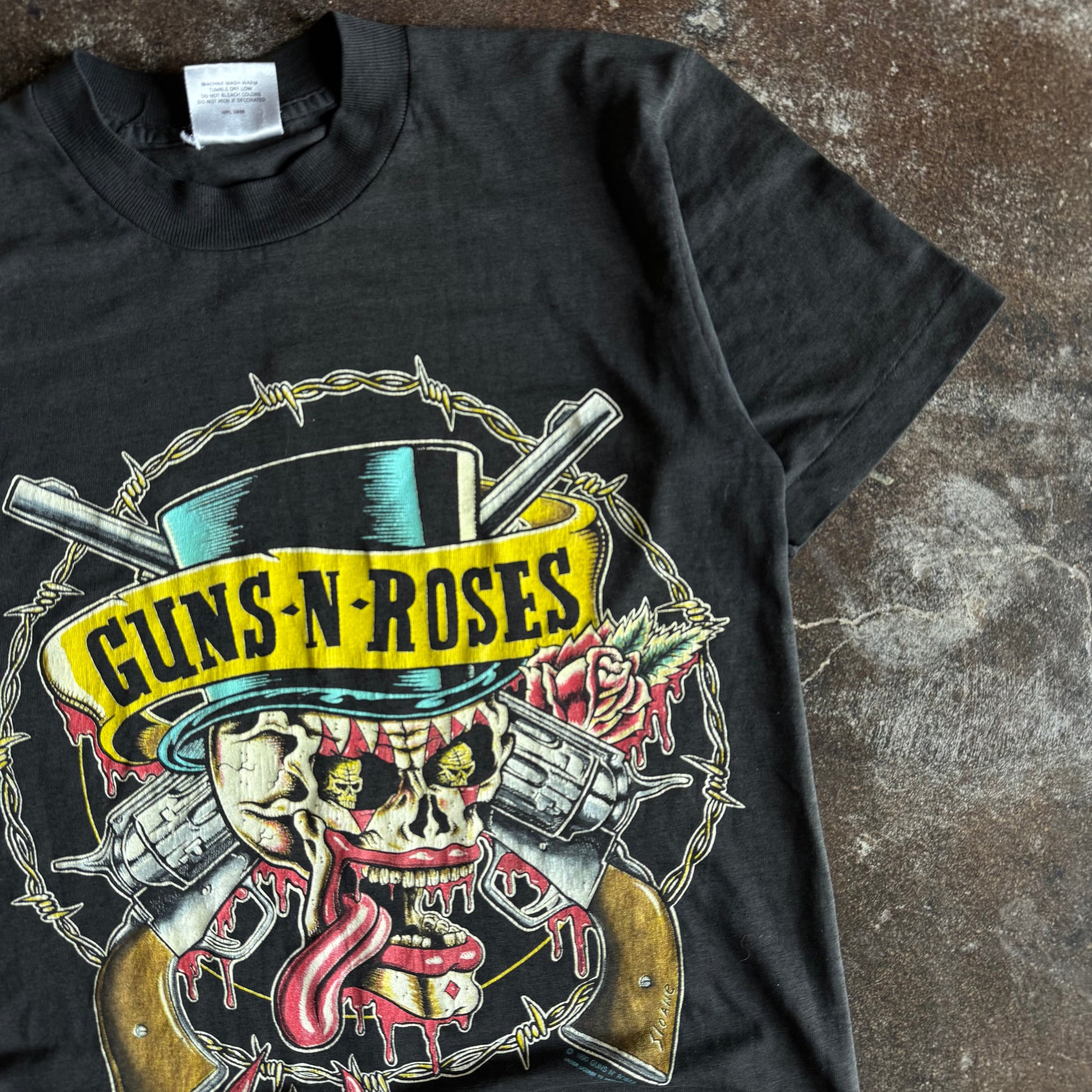 90’s Guns N Roses Skull Band Tour Tee (M)