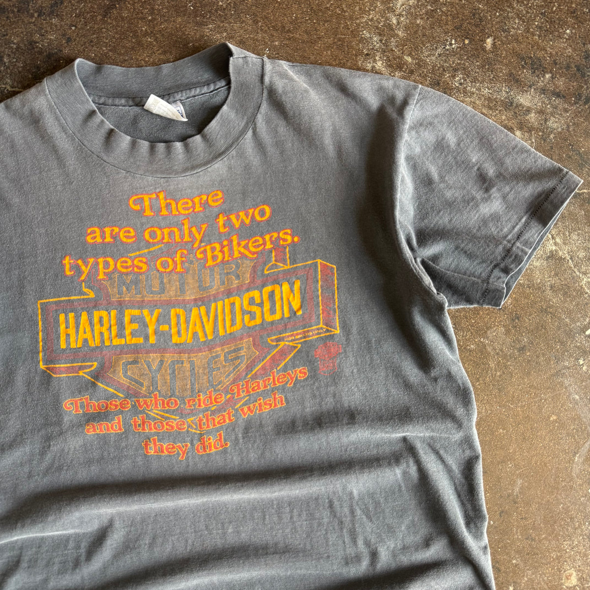 80’s Harley “Two Types of Bikers” Sun Faded Tee (L)