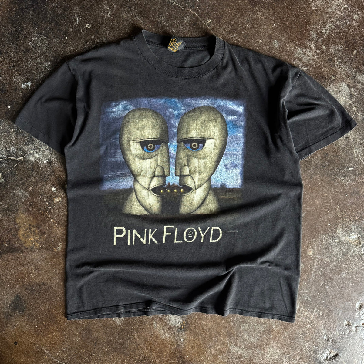 90’s Pink Floyd Division Bell Tee (XL)