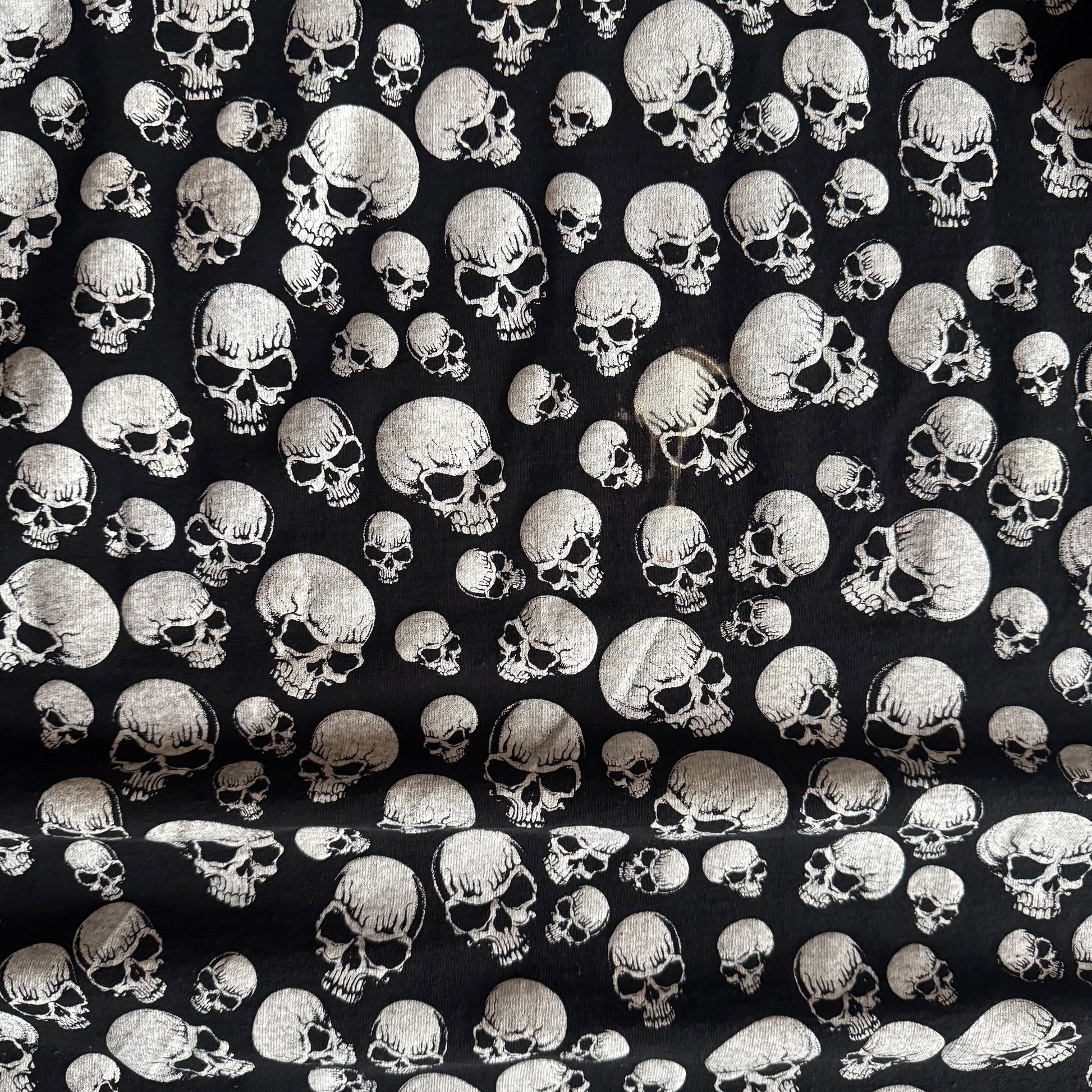 90’s Fashion Victim Skull Pile AOP Tee (XL)