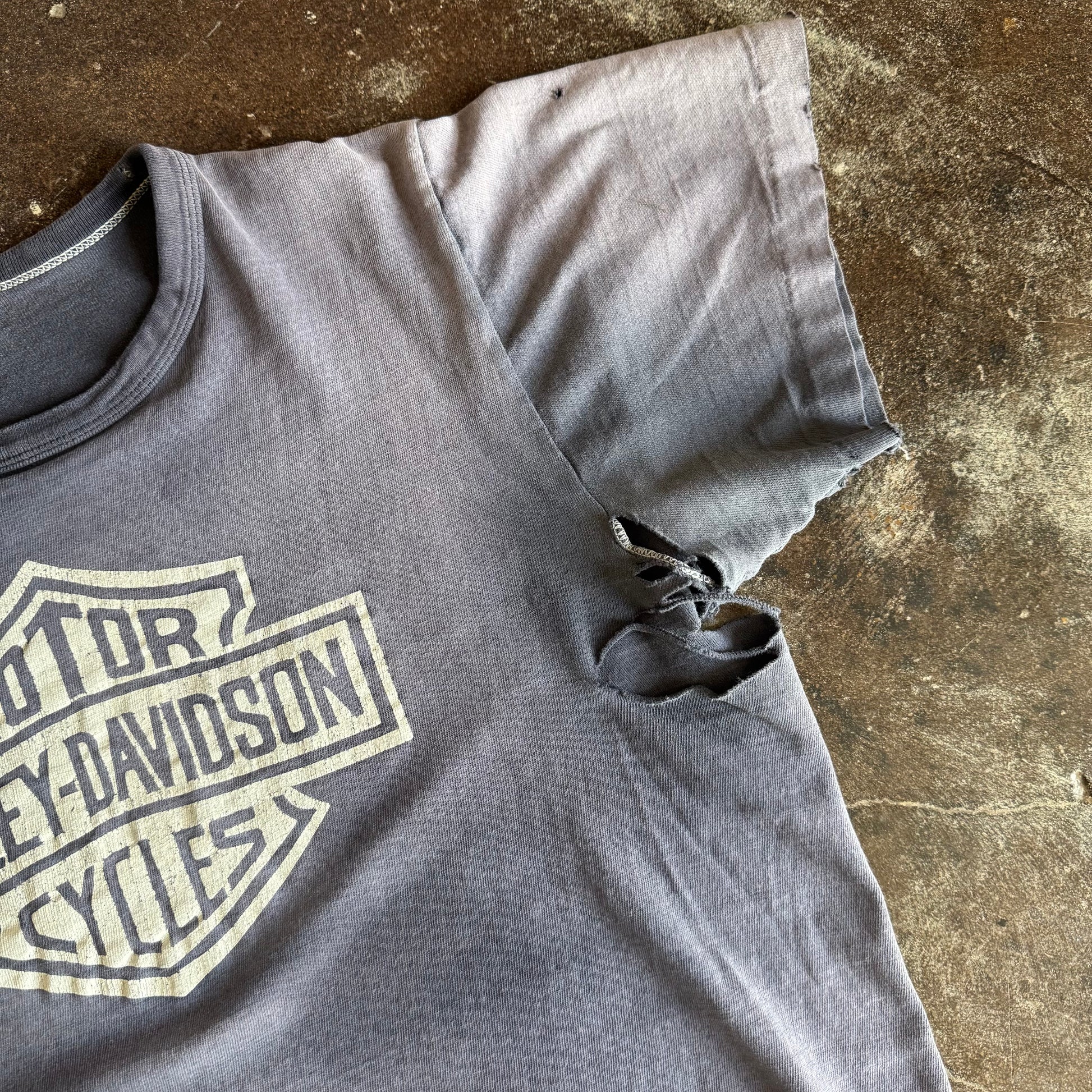 80’s Harley White Emblem Sun Faded Tee (L)